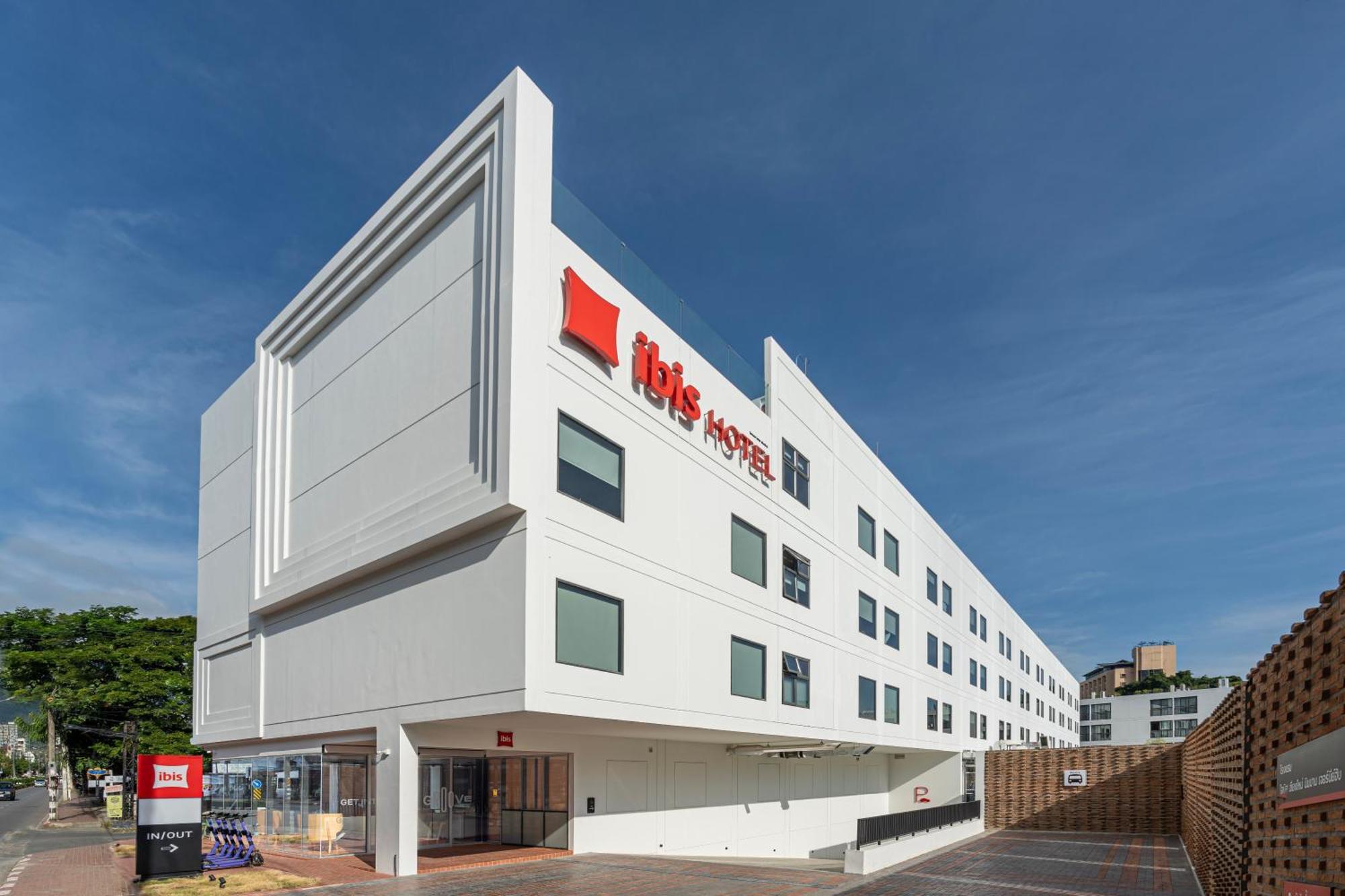 Hotel Ibis Nimman Journeyhub Chiang Mai